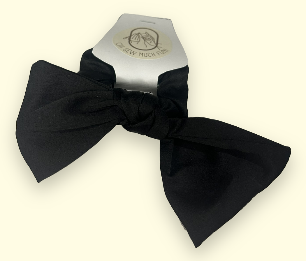 Black ‘Sophie’ Scrunchie Bow