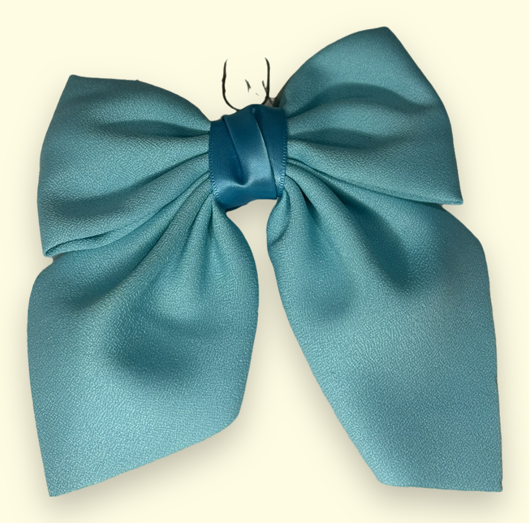 Blue ‘Dariyn’ Clip Bow