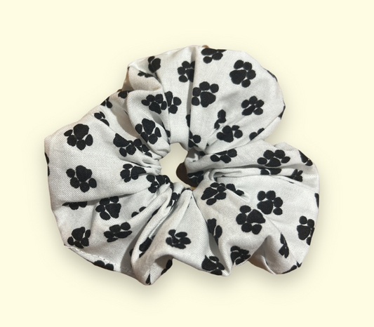 ‘Paw-fection’ Scrunchie